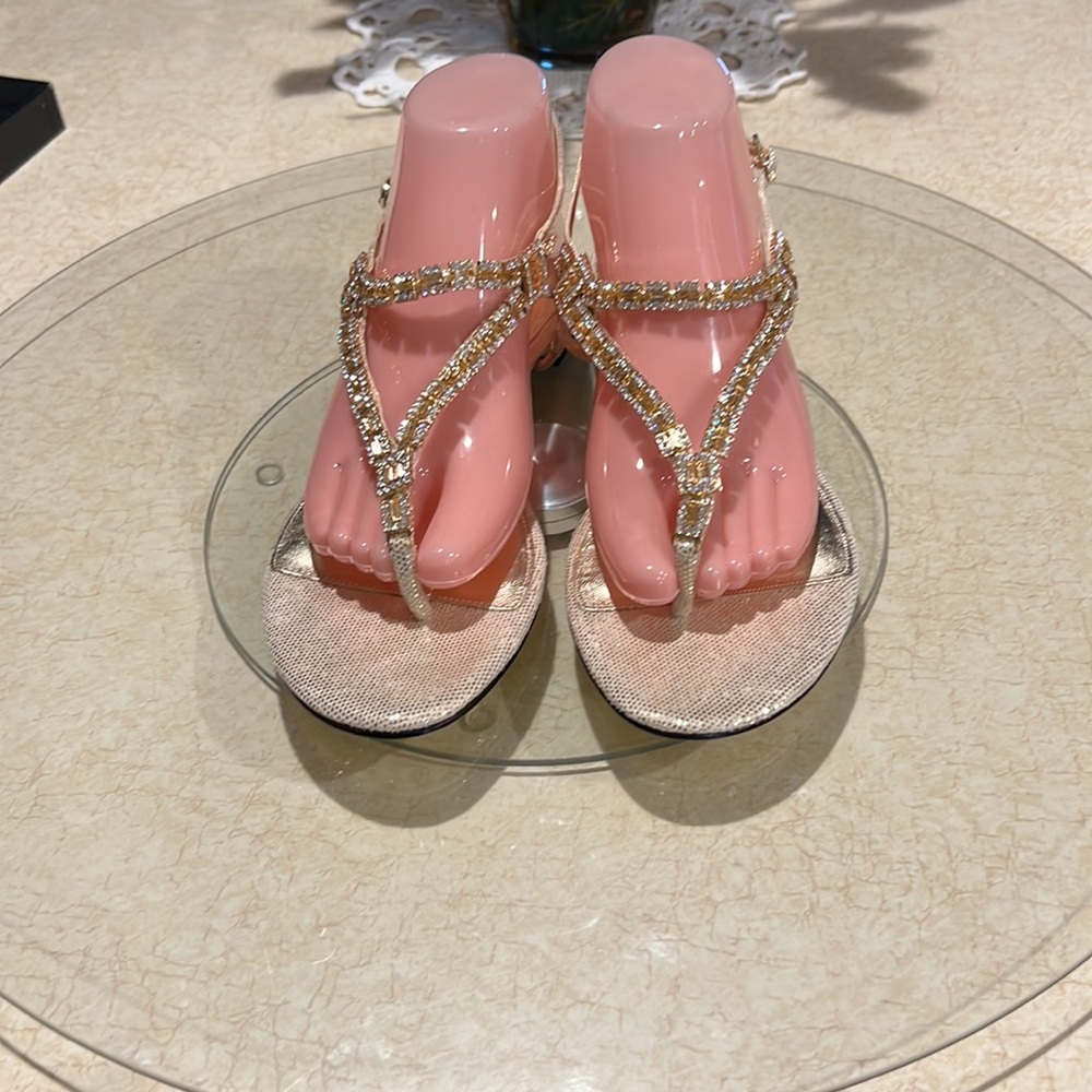 Nina dressy gold sandals size 9 US/39 EU
